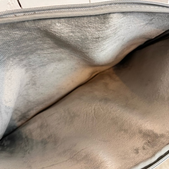 Mosiso 20 Inch Laptop Tablet Bag Gray Soft Interior Keep it Safe Multi Zip - Picture 6 of 10